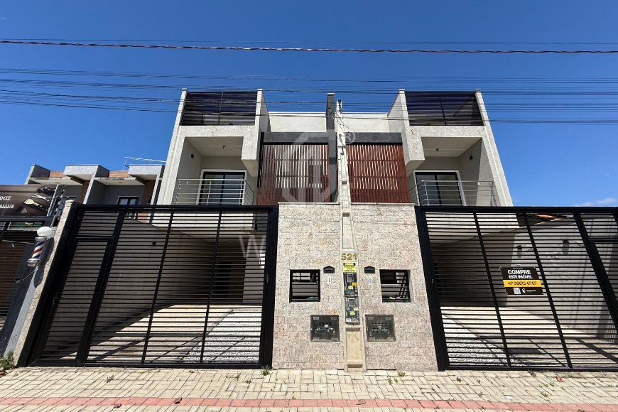 JD1804 - Sobrado com 3 suítes e espaço de fundos