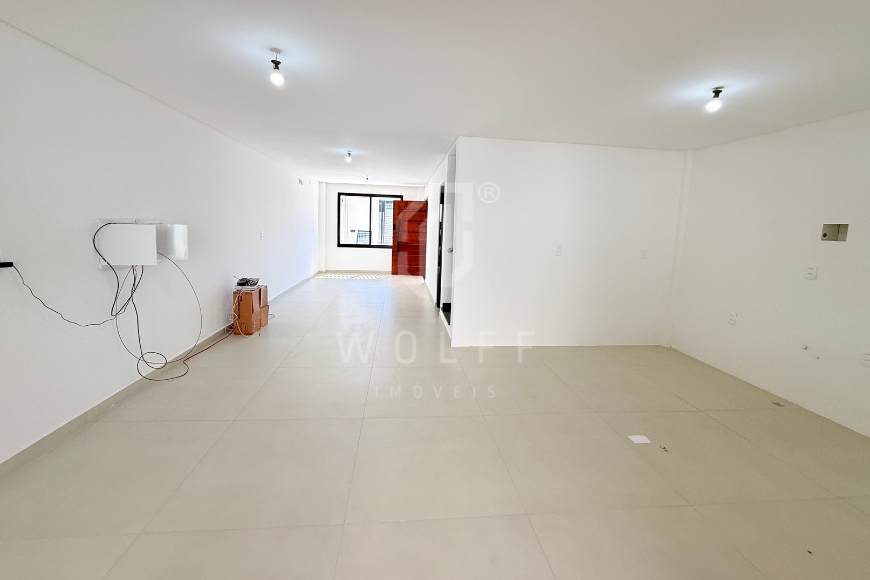 JD1804 - Sobrado com 3 suítes e espaço de fundos