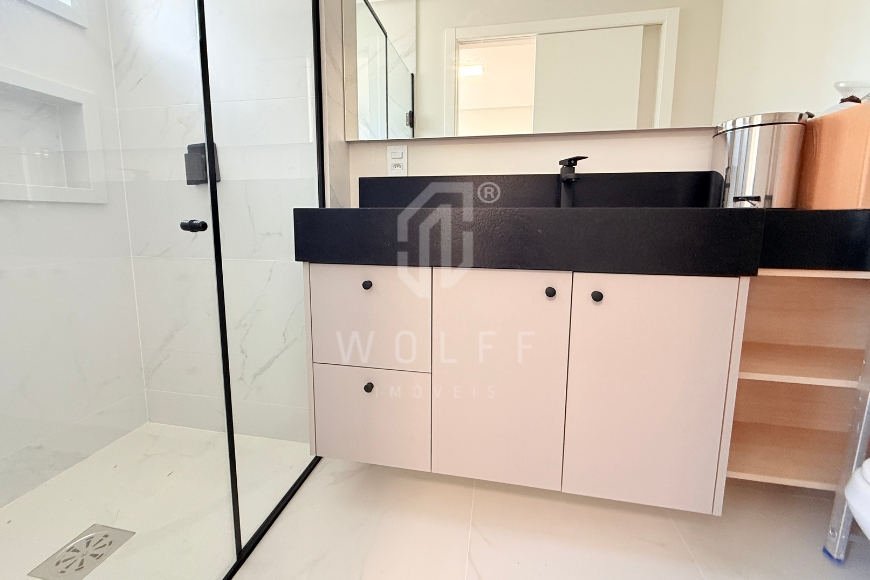 JD1805 - Apartamento com 02 suítes a 140 metros da Praia 
