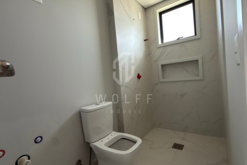 JD1808 -  Apartamento de 03 suítes a apenas 120m da Praia