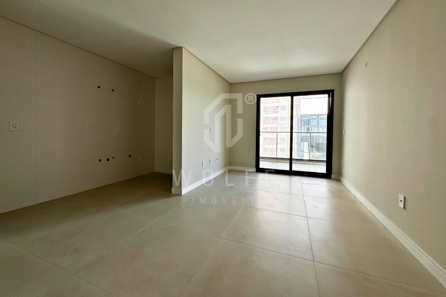 JD1816 - Apartamento com Ampla Sacada  e Próximo do Mar 