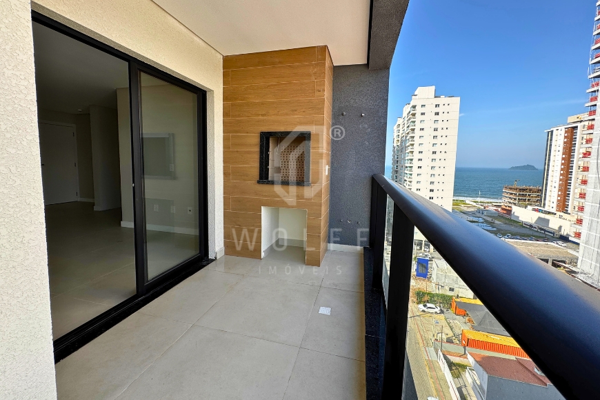 JD1816 - Apartamento com Ampla Sacada  e Próximo do Mar 