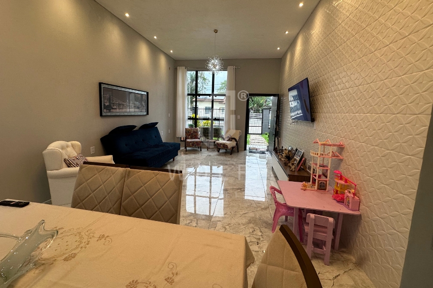 JD1818 - Casa Individual com Amplo Espaço de Terreno em Itajuba