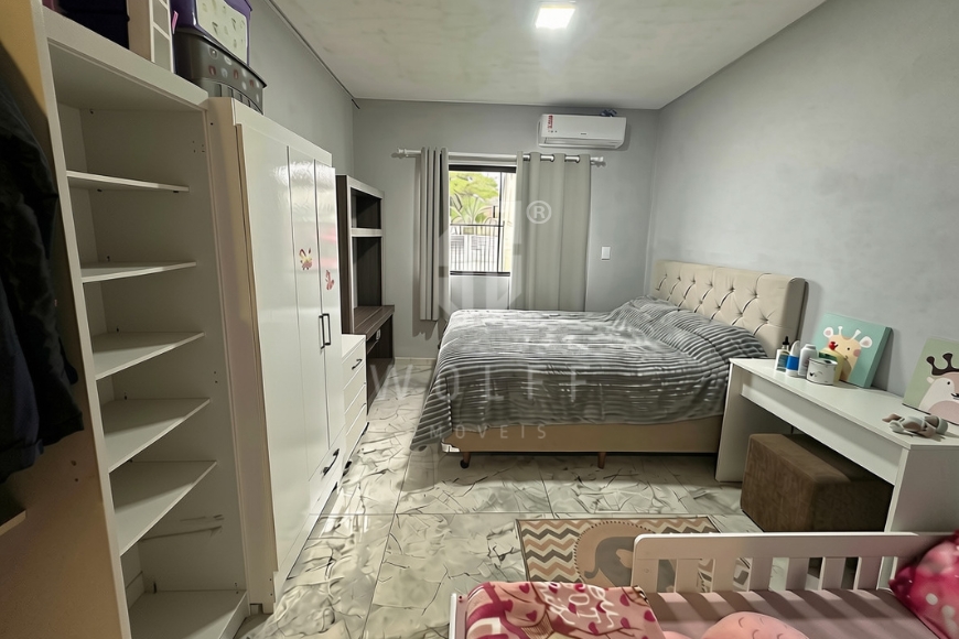 JD1818 - Casa Individual com Amplo Espaço de Terreno em Itajuba