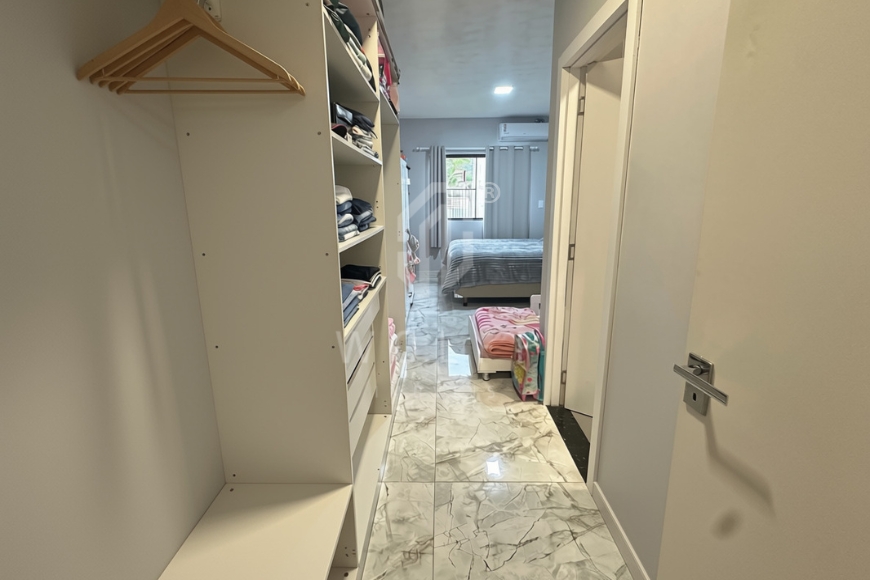 JD1818 - Casa Individual com Amplo Espaço de Terreno em Itajuba