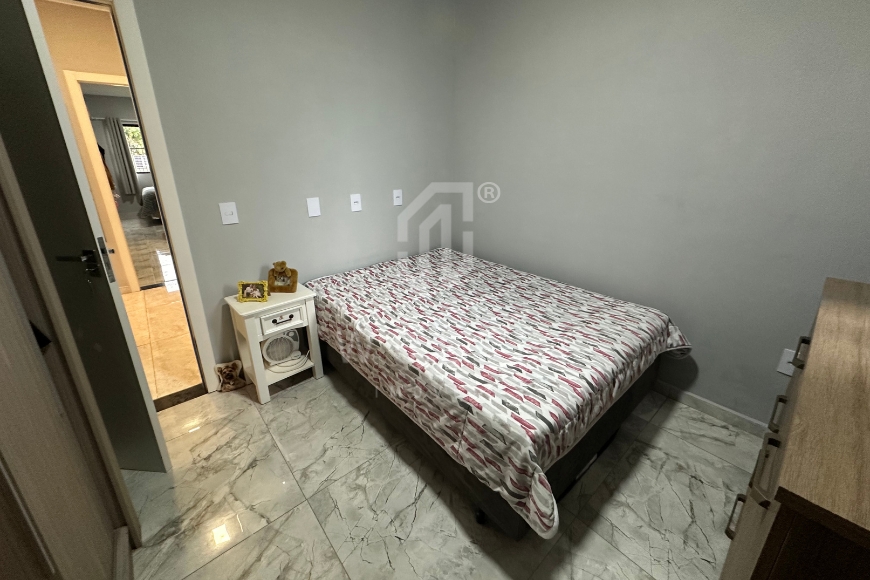JD1818 - Casa Individual com Amplo Espaço de Terreno em Itajuba