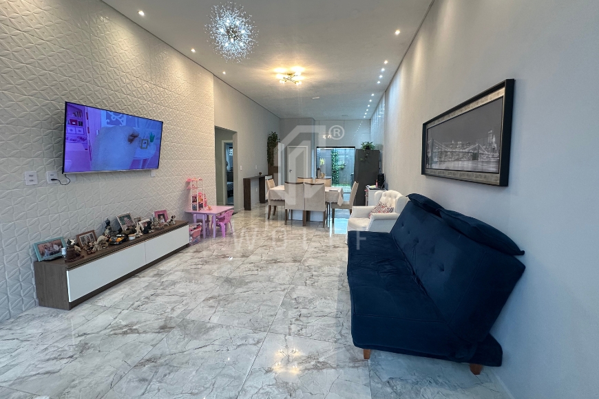 JD1818 - Casa Individual com Amplo Espaço de Terreno em Itajuba