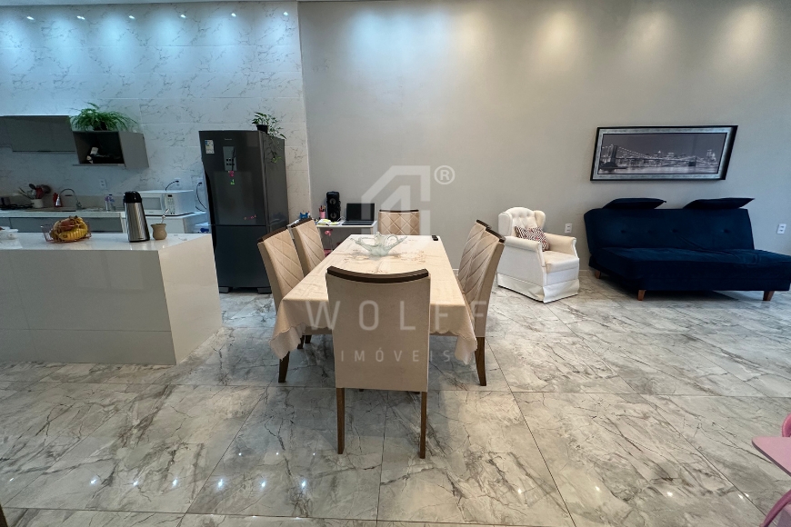 JD1818 - Casa Individual com Amplo Espaço de Terreno em Itajuba