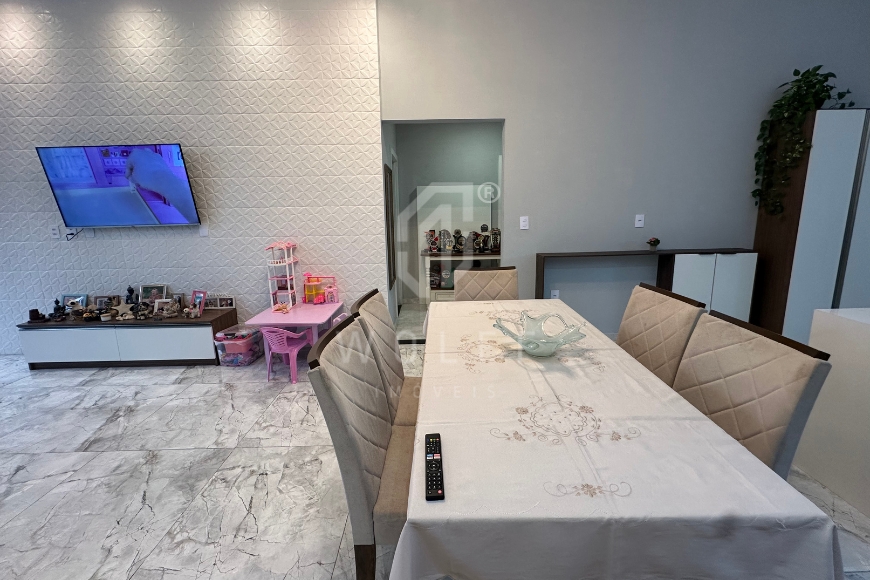 JD1818 - Casa Individual com Amplo Espaço de Terreno em Itajuba