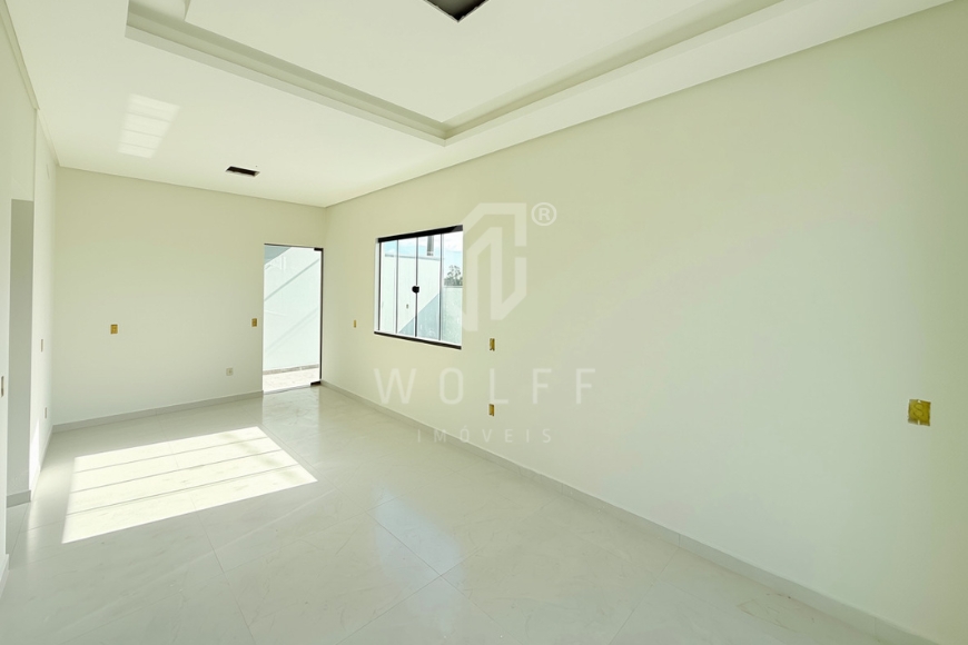 JD1819 - Casa de esquina com Piscina em Itajuba 