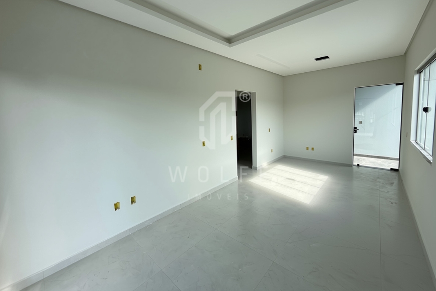 JD1819 - Casa de esquina com Piscina em Itajuba 