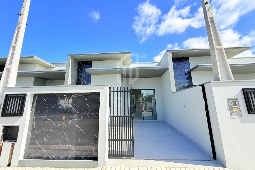 JD1820 - Casa Geminada com suíte em Itajuba