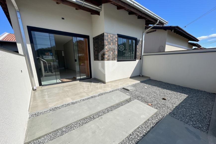 JD1821 - Casa Geminada com 01 suíte + 01 dormitório em Itajuba