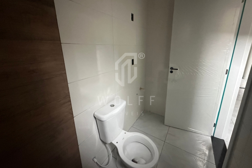 JD1821 - Casa Geminada com 01 suíte + 01 dormitório em Itajuba