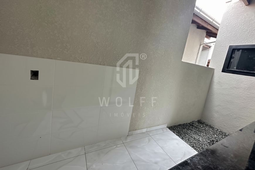 JD1821 - Casa Geminada com 01 suíte + 01 dormitório em Itajuba
