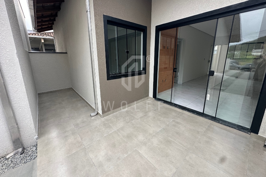 JD1822 - Casa Geminada com Espaço de terreno em Itajuba