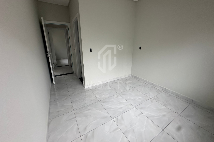 JD1822 - Casa Geminada com Espaço de terreno em Itajuba