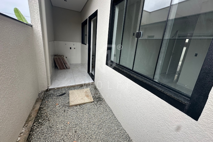 JD1822 - Casa Geminada com Espaço de terreno em Itajuba