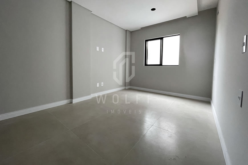 JD716 - Sobrado de Alto Padrão a 270 metros da Praia