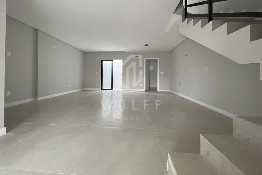 JD716 - Sobrado de Alto Padrão a 270 metros da Praia