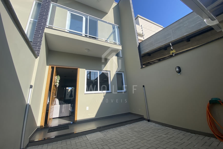 JD898 - Sobrado Mobiliado a apenas 400 metros da praia