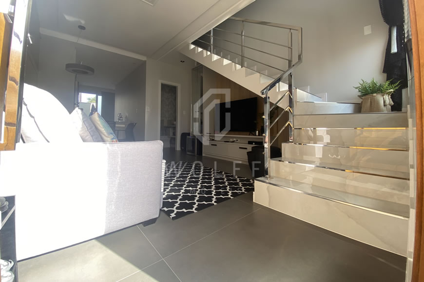 JD898 - Sobrado Mobiliado a apenas 400 metros da praia