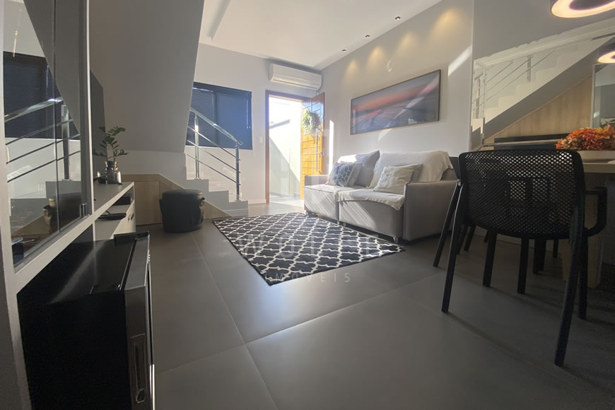 JD898 - Sobrado Mobiliado a apenas 400 metros da praia