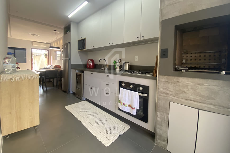 JD898 - Sobrado Mobiliado a apenas 400 metros da praia