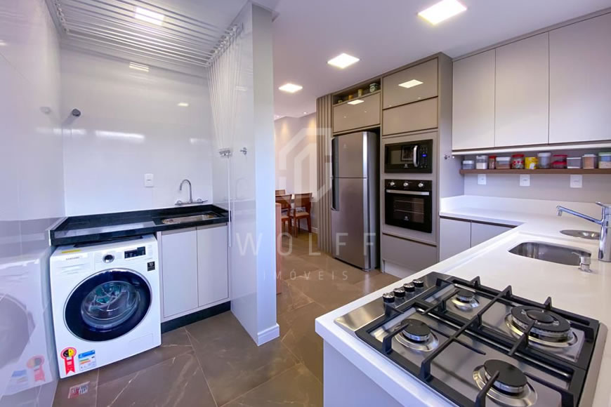 JD954 - Sobrado a 400 metros da praia no bairro Itacolomi